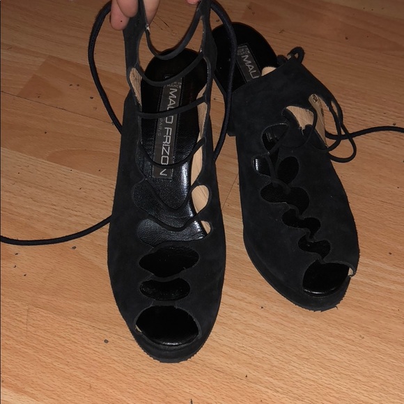 heels - Picture 3 of 3